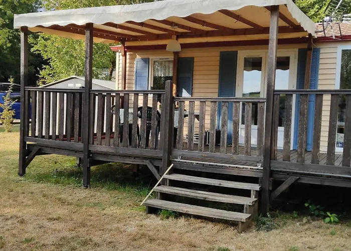 Bleu D'argonne 캠프장 Le Chesne (Ardennes)