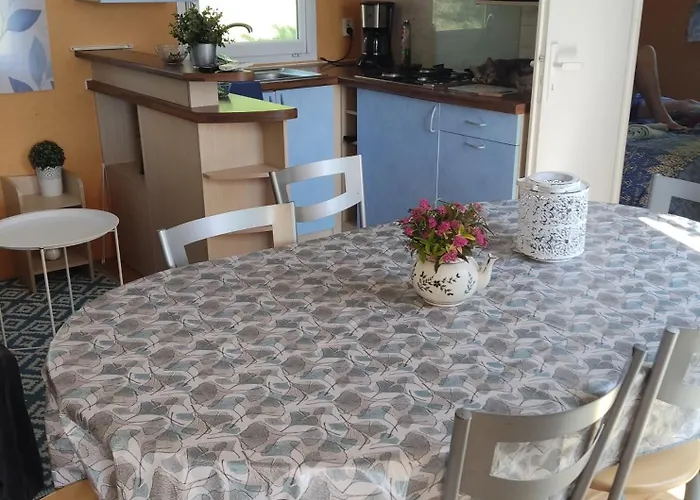 Bleu D'argonne 캠프장 Le Chesne (Ardennes)